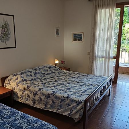 Residence Maria Elena - 30 Pt Lignano Sabbiadoro Esterno foto